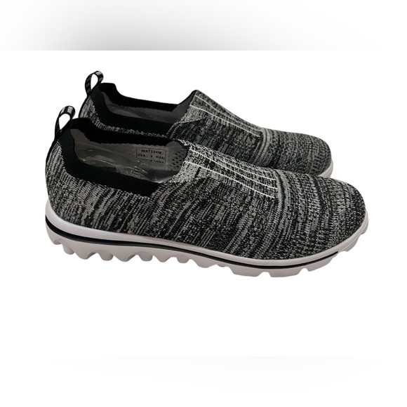 NWOB Propet Women’s TravelActiv Stretch Gray Slip On Shoes in size 9 - Picture 3 of 9